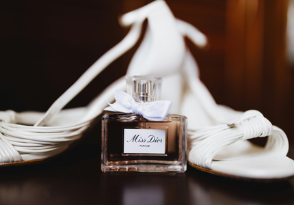Wyjątkowe perfumy Dior tworzą niesamowitą historię
