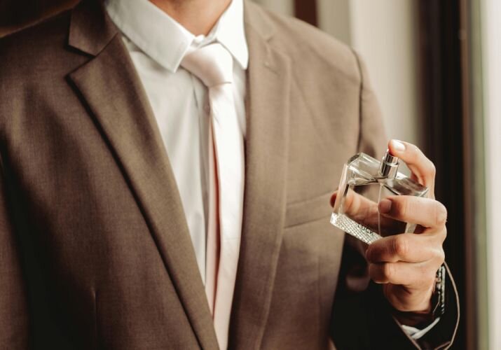 Męski perfum do biura i na budowę>