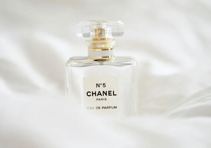 Perfumy celebrytów: Od Marilyn Monroe po współczesne gwiazdy>
