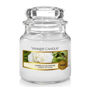 Aromatyczna świeca klasyczna Mała Camellia Blossom 104 g
