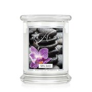 Kringle Candle Spa świeca zapachowa na dzień średnia z 2 knotami (411 g)
