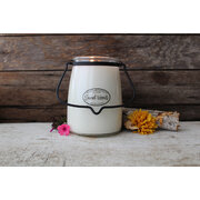 MILKHOUSE CANDLE Świeca zapachowa Sweet Woods BUTTER JAR (624 g)
