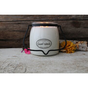 MILKHOUSE CANDLE Świeca zapachowa Sweet Woods BUTTER JAR 2 knoty (454 g)
