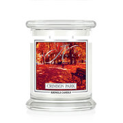 Kringle Candle Crimson Park świeca zapachowa średnia z 2 knotami (411 g)