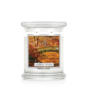 Świeca zapachowa Kringle Candle Amber Wood średnia z 2 knotami (411g)