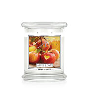 Kringle Candle Apple Love średnia świeca zapachowa z 2 knotami (411g)