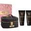 Miniatura: Versace crystal noir darčeková sada, parfémovaná voda 90ml + telové mlieko 100ml + sprchový gél 100 ml + kozmetická taška - Versace Crystal Noir Darčeková sada, parfémovaná voda 90ml + telové mlieko 100ml + sprchový gél 100 ml + kozmetická taška